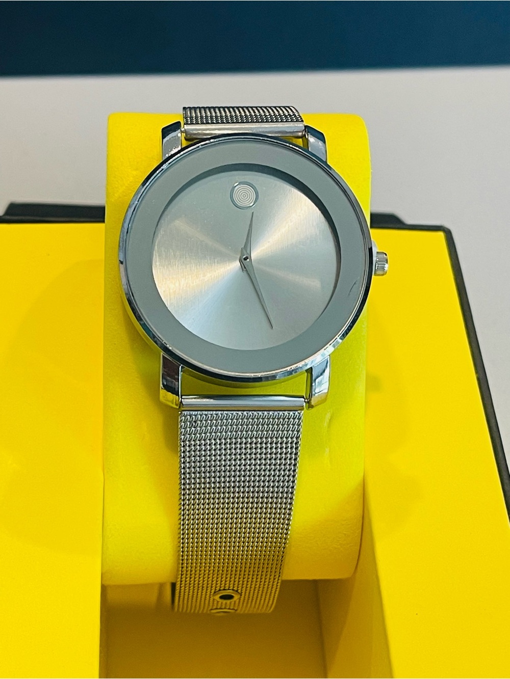 Men's Minimalist Silver Mesh Watch